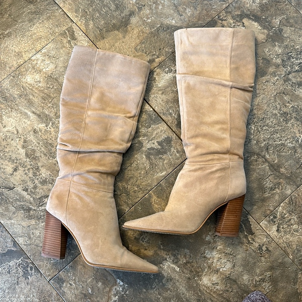 Suede heel boots